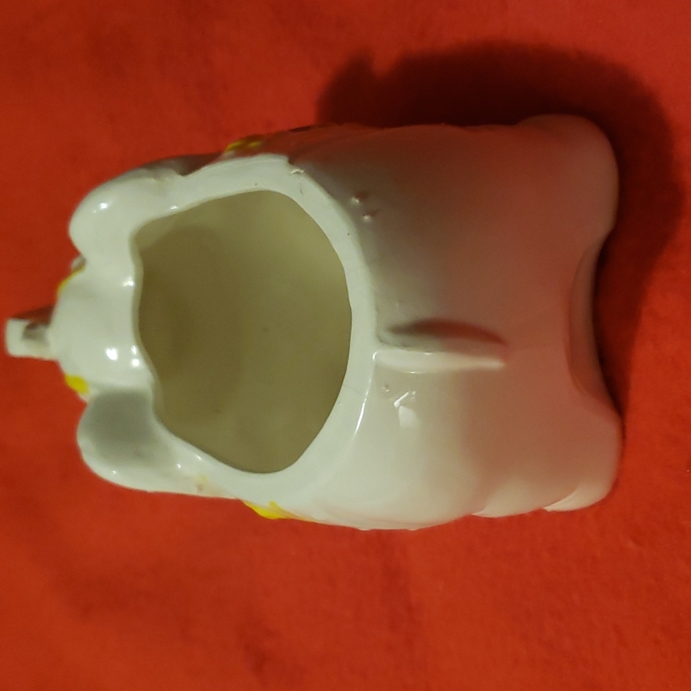 Elephant figurine accessories holder/planter - Picture 7 of 8